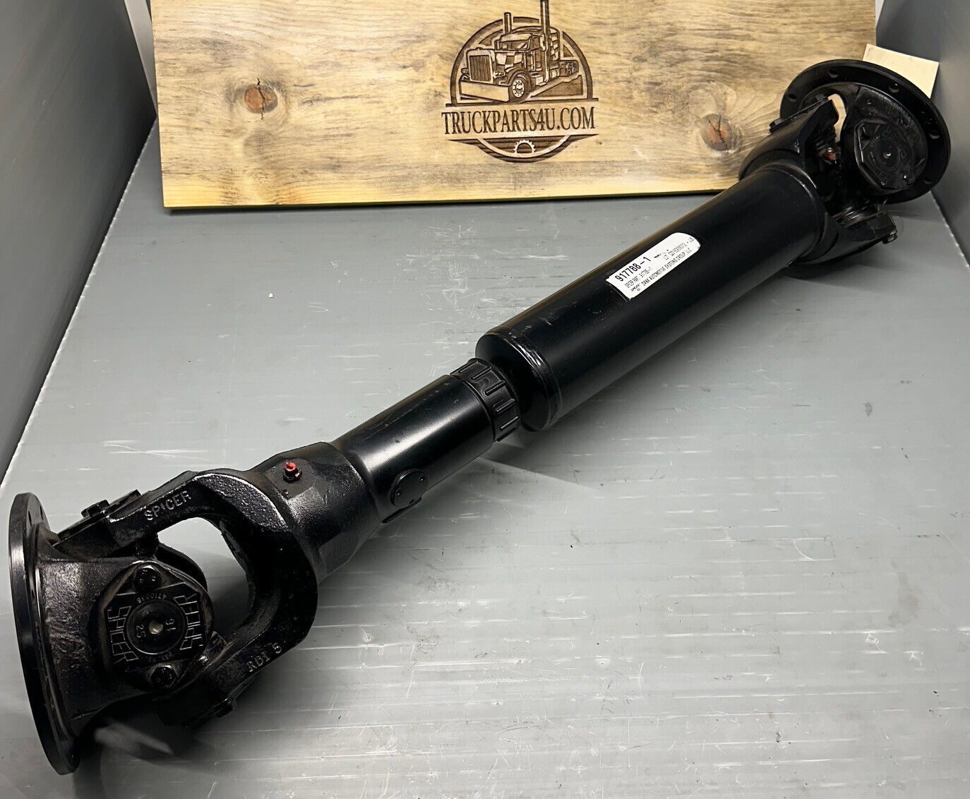917788-1 Dana Spicer 1610 driveshaft, 5-2-179, 5-3-2261KX, 5-40-1011, new
